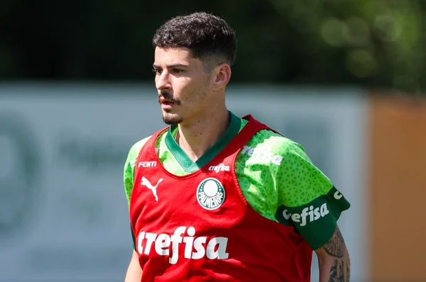 Rômulo, meia do Palmeiras - Metrópoles