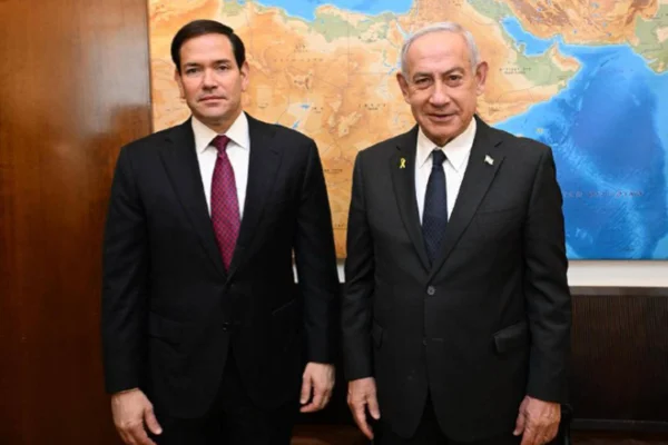 Imagem colorida de Marco Rubio e Benjamin Netanyahu