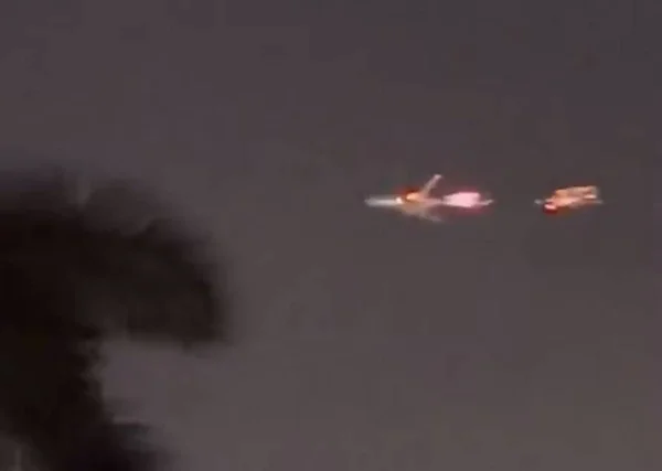 imagem colorida aviao pega fogo apos decolar eua