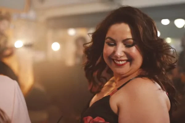 Jenifer do Tinder foi rejeitada por Gusttavo Lima antes de virar hit