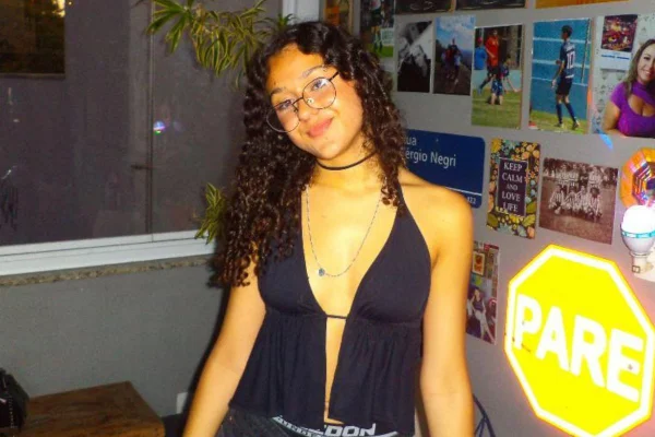 Melissa Felippe Santos, de 17 anos, está desaparecida desde o último sábado (28), após ter ido fazer um simulado de cursinho pré-vestibular - Metrópoles