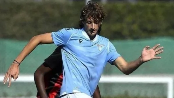 Bisneto de Mussolini assina contrato com o time profissional da Lazio