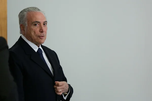 Temer marca reunião com Alckmin por permanência do PSDB no governo