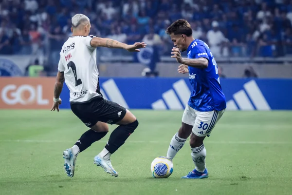 Foto colorida Vasco e Cruzeiro - Metrópoles