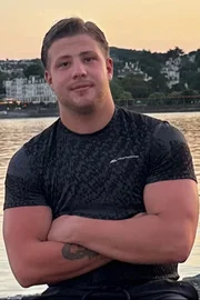 O rapaz ficou com sequelas após esperar um dia por atendimento médico