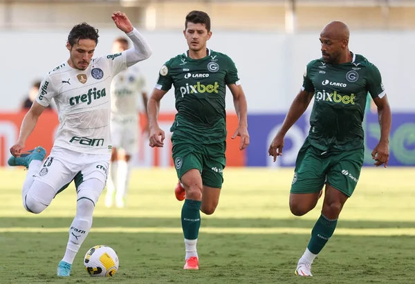 Palmeiras marca com Rony nos acréscimos e empata com o Goiás fora