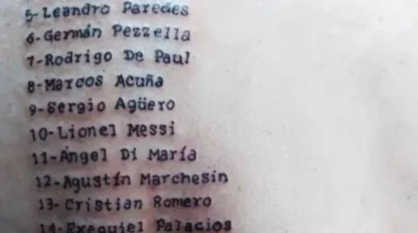Em êxtase, torcedor Argentino tatua nome dos campeões da Copa América