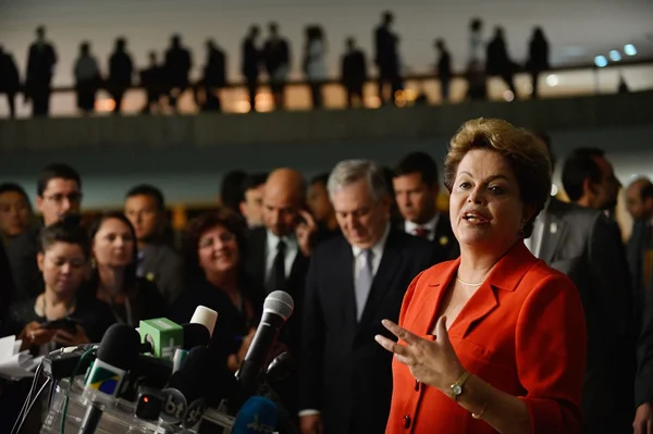 Dilma adota tom conciliador na Celac