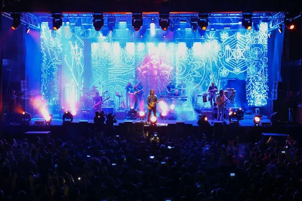 Natiruts lança novo clipe da música Dois Planetas