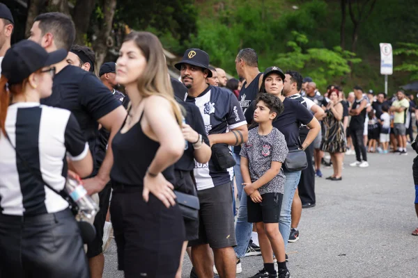 Corinthians e Portuguesa se enfrentam no Campeonato Paulista, no Estádio Pacaembu. Partida realizada pelo Metrópoles Sports