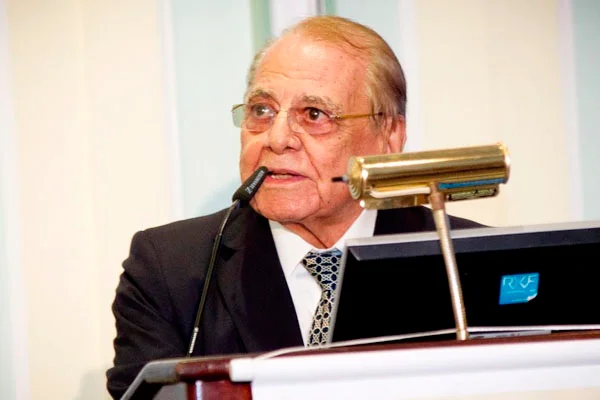 Aos 90 anos, morre o cirurgião plástico Ivo Pitanguy