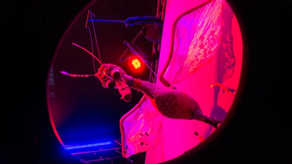 Crítica: “Teatro dos Seres Imaginários” convida espectador à ilusão