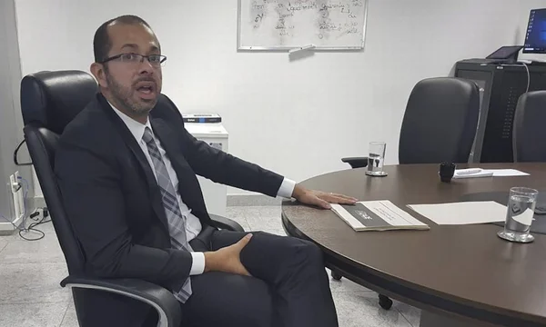 Vídeo. Afilhado de Ciro Nogueira, presidente do Cade recebe para festa