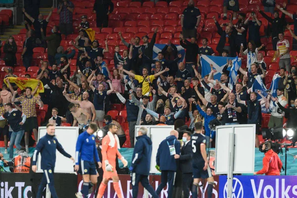 Público no estádio durante Eurocopa