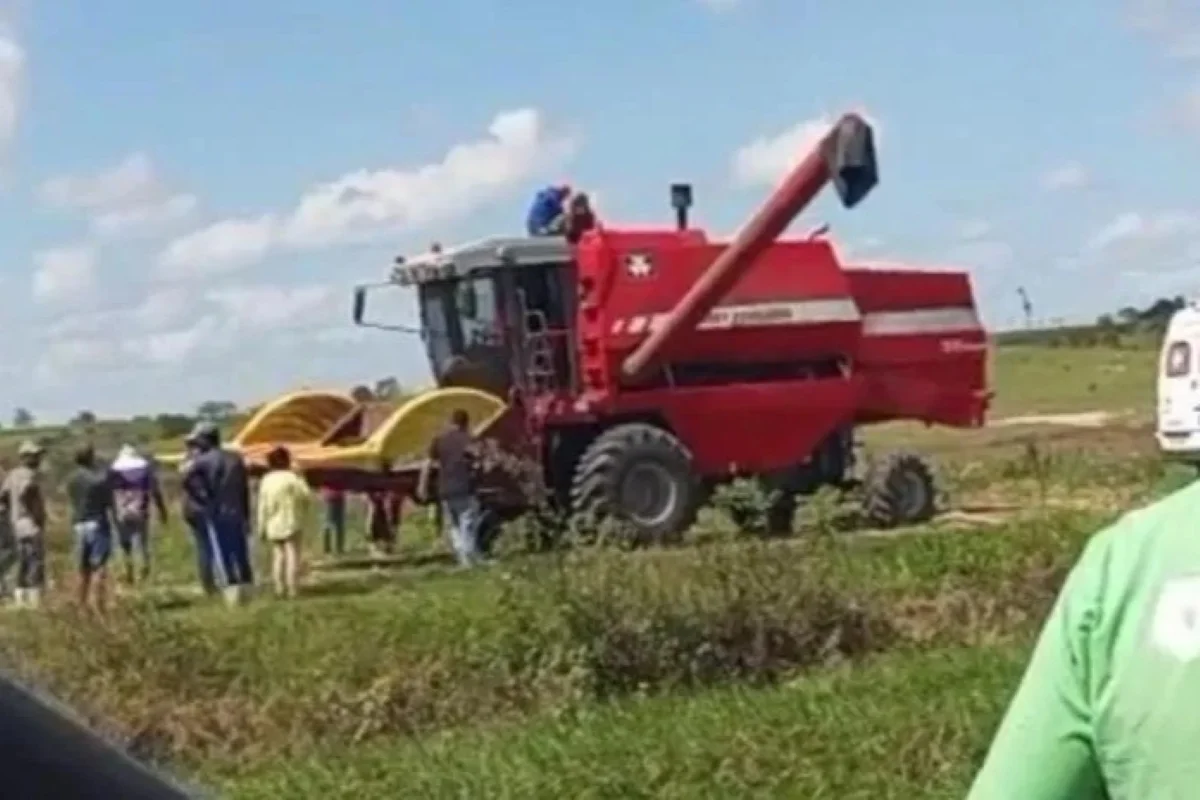 Maquinário no campo Maquinário no campo
