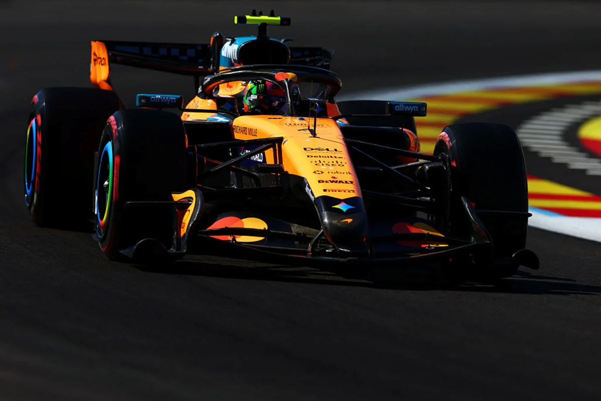 Lando Norris garantiu a pole position Lando Norris garantiu a pole position