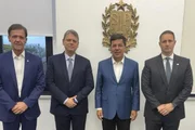 O deputado Aluísio Mendes (Republicanos-MA), o governador de SP, Tarcísio de Freitas (Republicanos), o deputado Mendonça Filho (União-PE), e  secretário de Segurança de SP, Guilherme Derrite (PP).