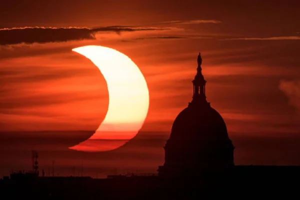 Maior eclipse solar do século deve durar seis minutos. Veja quando