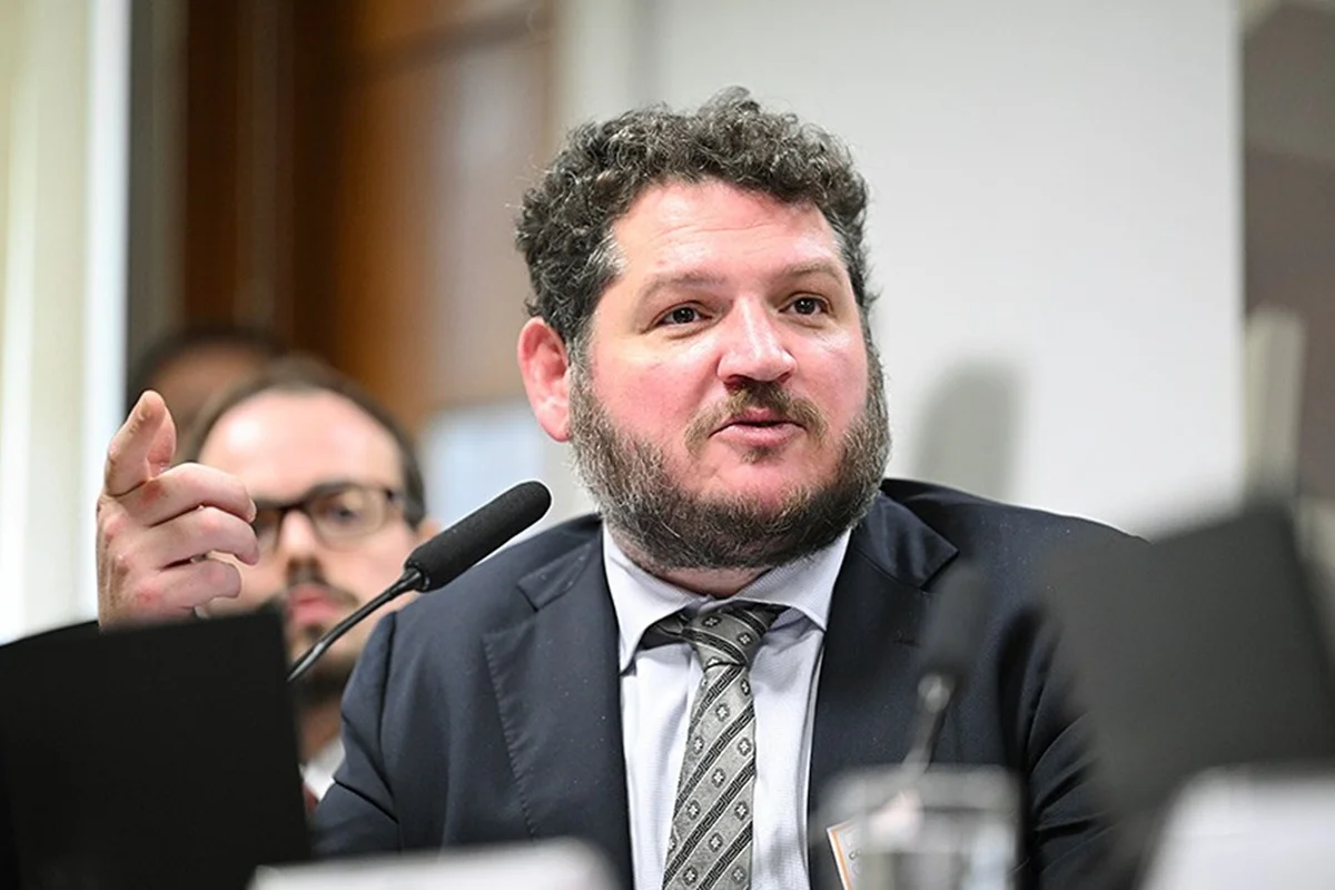 Caso Master: Denunciante Vladimir Timerman e Nelson Tanure da Gafisa trocam farpas acaloradas após acesso do 'Sicário' ao MPF revelar monitoramento