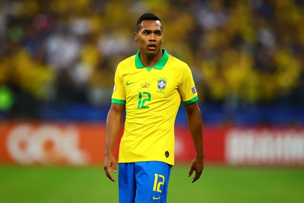 Em treino “secreto”, Tite escala Alex Sandro como titular da Seleção