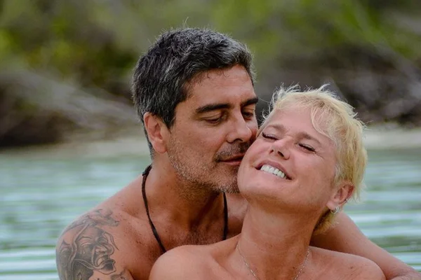 Junno Andrade se derrete ao celebrar 7 anos de relação com Xuxa