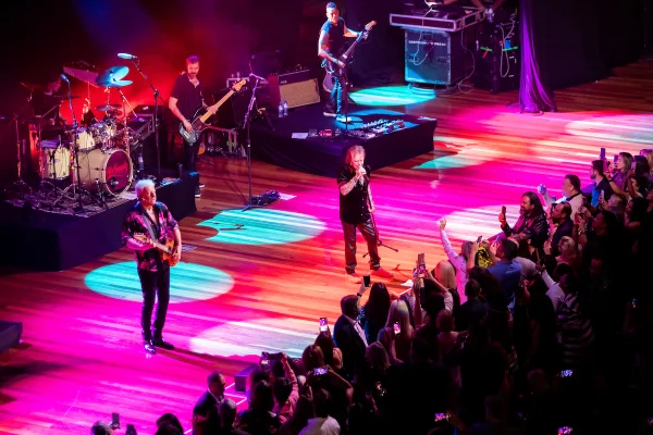Air Supply brilha e encanta Camarote Metrópoles com show espetacular