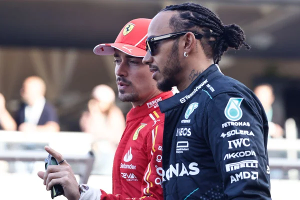 Leclerc rejeita que contratação de Hamilton seja por falta de confiança da Ferrari nele
