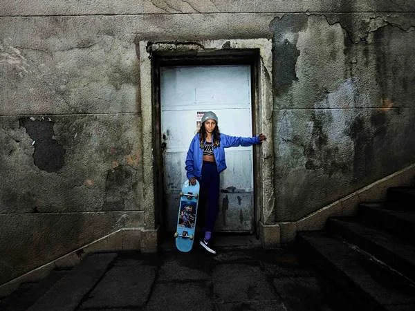 Rayssa Leal com skate em campanha da Nike