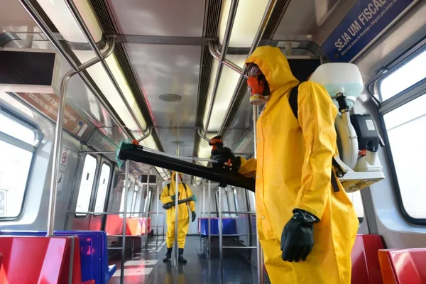 Metrô-DF faz higienização de vagões com quaternário de amônio
