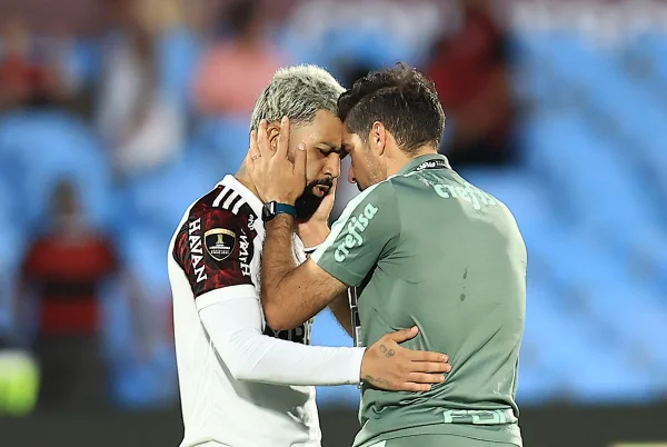 Foto colorida de Abel Ferreira e Gabigol - Metrópoles