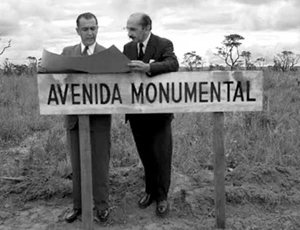 É um acervo da memória brasiliense. Mas é também uma história de amor