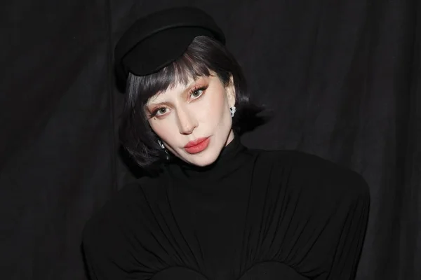 Vídeo: Lady Gaga perde a peruca durante show e momento viraliza