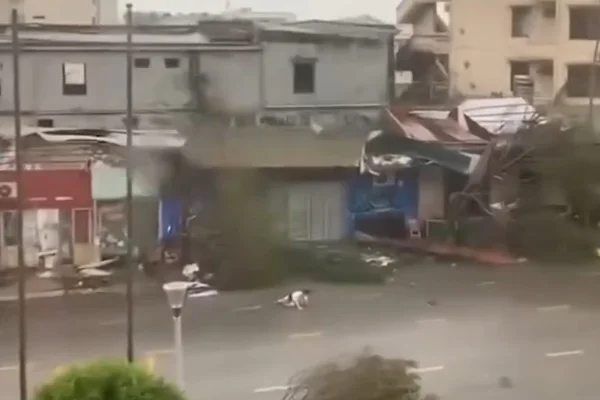 Furacão no Vietnã