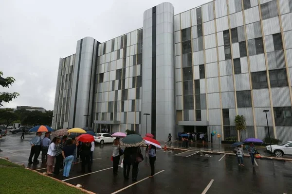 Veja fotos e vídeos do tremor que deixou Brasília em pânico nesta 2ª