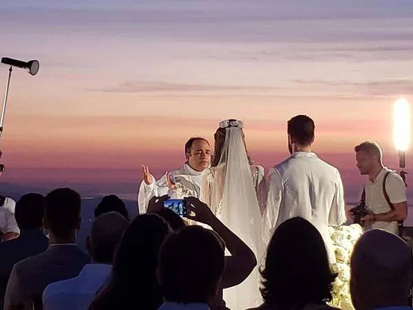 As primeiras fotos do casamento de Alok e Romana ficaram incríveis