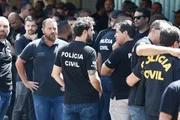 Policiais civis do DF na porta do Congresso mobilizados por reajuste da categoria Policiais civis do DF na porta do Congresso mobilizados por reajuste da categoria