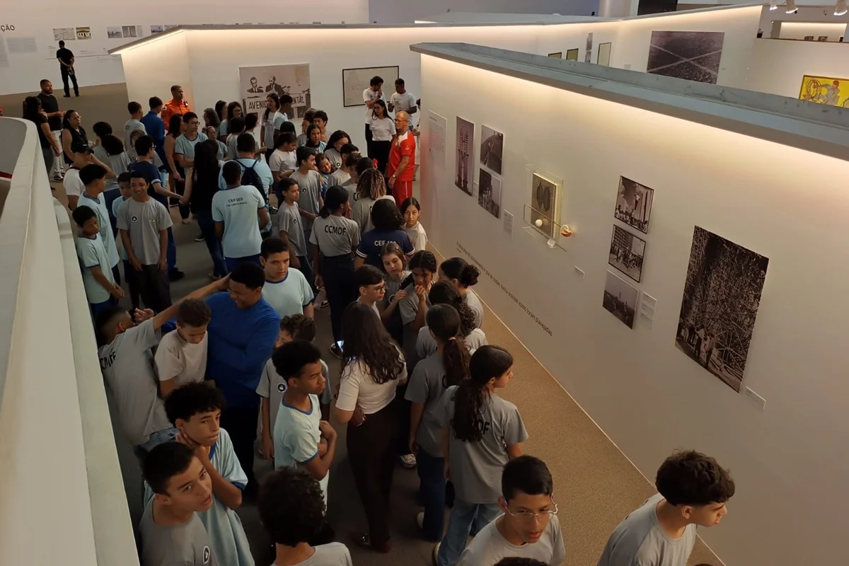 Todos os dias a exposição recebeu alunos de escolas públicas do DF Todos os dias a exposição recebeu alunos de escolas públicas do DF