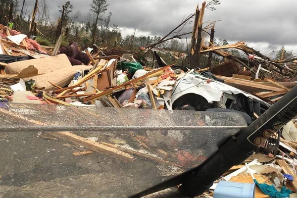 Tornado no Sul dos Estados Unidos mata ao menos 14 pessoas