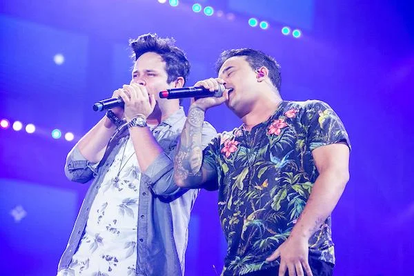 Jorge e Mateus emocionam em show que celebra 11 anos de carreira - imagem 7 Jorge e Mateus emocionam em show que celebra 11 anos de carreira - imagem 7