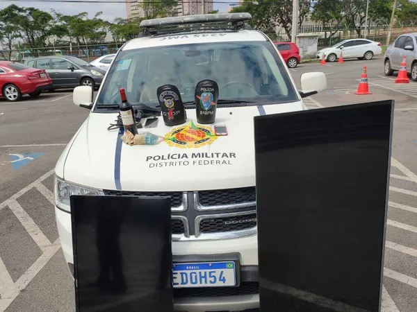 PMDF prende casais que roubaram motel e fugiram a pé