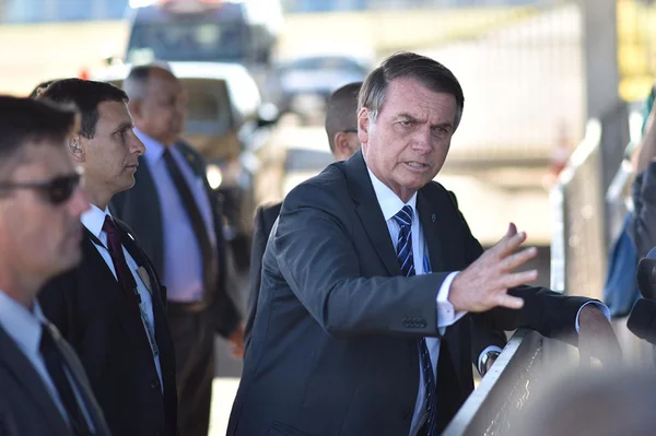 Bolsonaro nega saída de Cintra e diz que “por enquanto está muito bem”