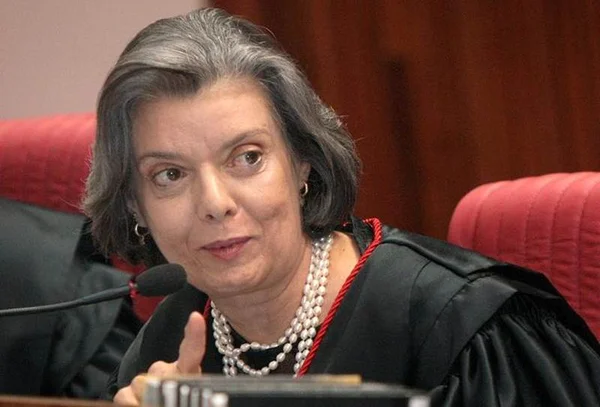 Ministra Carmém Lúcia