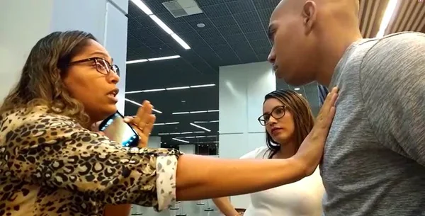 Jovem entra na Justiça após perder concurso por cancelamento de voo