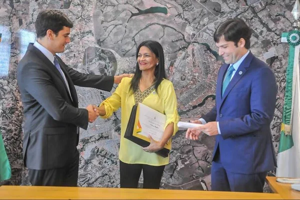 Após embates jurídicos, Telma Rufino retorna à CLDF como suplente