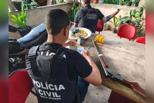 “Vovô pistoleiro” que atirou contra vizinhos após discussão é preso