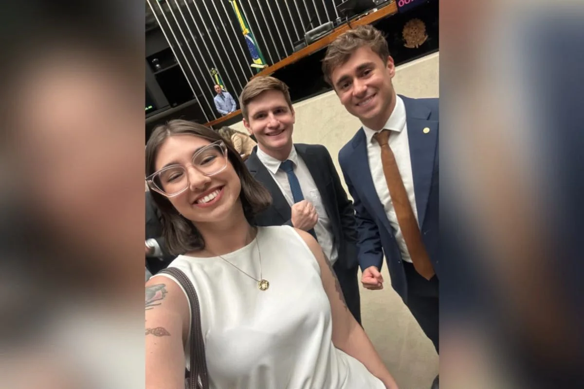 Natural de Campinas (SP), Campopiano tem 23 anos e foi eleita vereadora de Praia Grande. Ela é aliada de Lucas Pavanato e Nikolas Ferreira, ambos do PL Natural de Campinas (SP), Campopiano tem 23 anos e foi eleita vereadora de Praia Grande. Ela é aliada de Lucas Pavanato e Nikolas Ferreira, ambos do PL