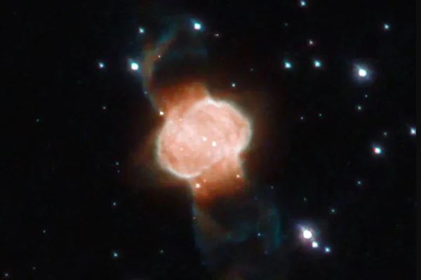 Telescópio espacial Hubble tira retrato da nebulosa M1-63