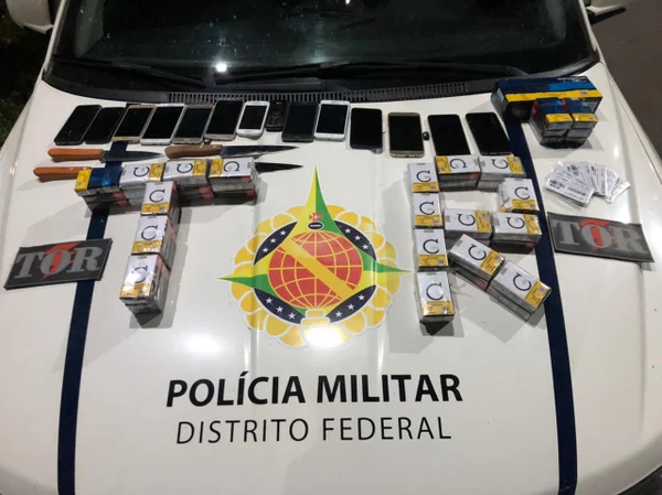 PMDF apreende celulares que seriam arremessados em presídio no DF