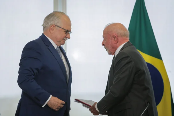 Lula tem conversa reservada com Fachin e Gonet sobre crise no STF - destaque galeria