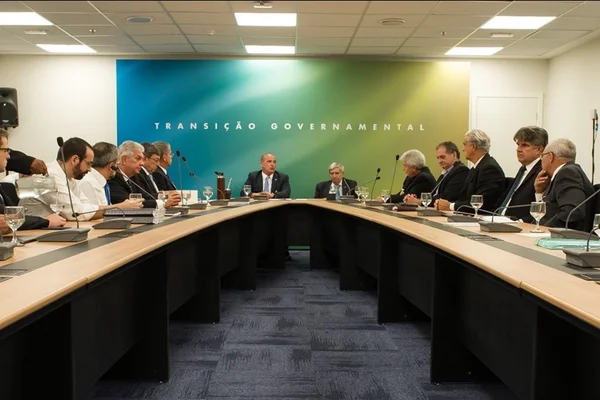 Grupo de transição já tem 10 divisões de trabalho definidas